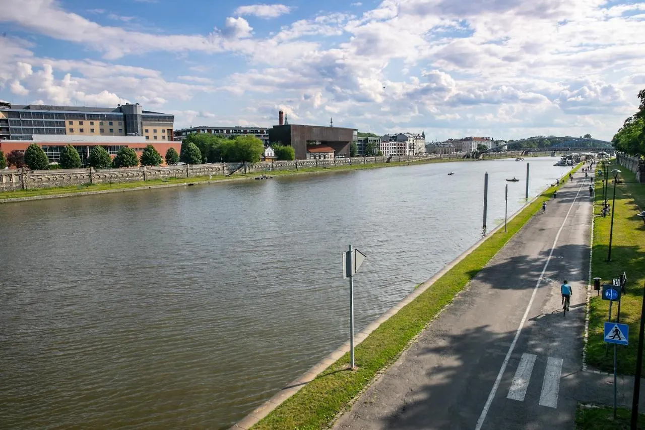 Vistula River Modern Apartment Krakow Poland